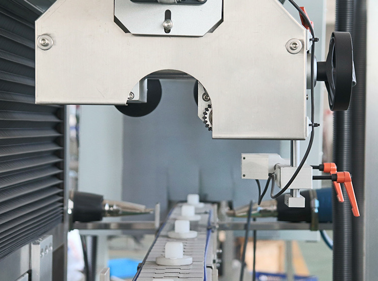 Stitching Machine Labels Automatic Sleeve Labeling Machine with Electric Heating Shrink Tunnel ...